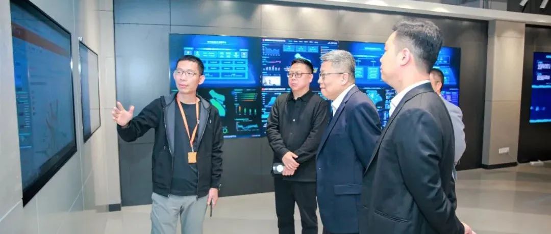 上海人工智能研究院一行到访15vip太阳集团科技参观调研